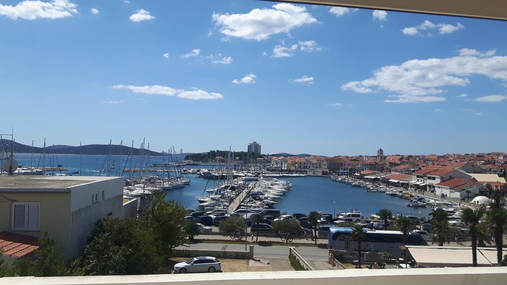 Apartment And Rooms Villa Kolonada Vodice Exterior foto