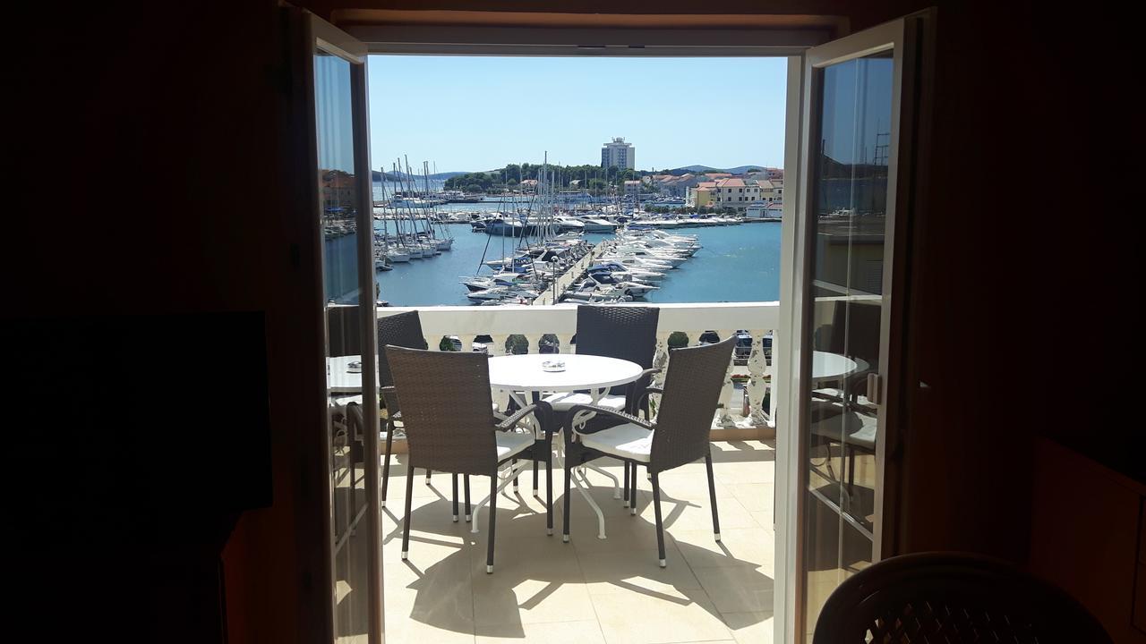 Apartment And Rooms Villa Kolonada Vodice Quarto foto