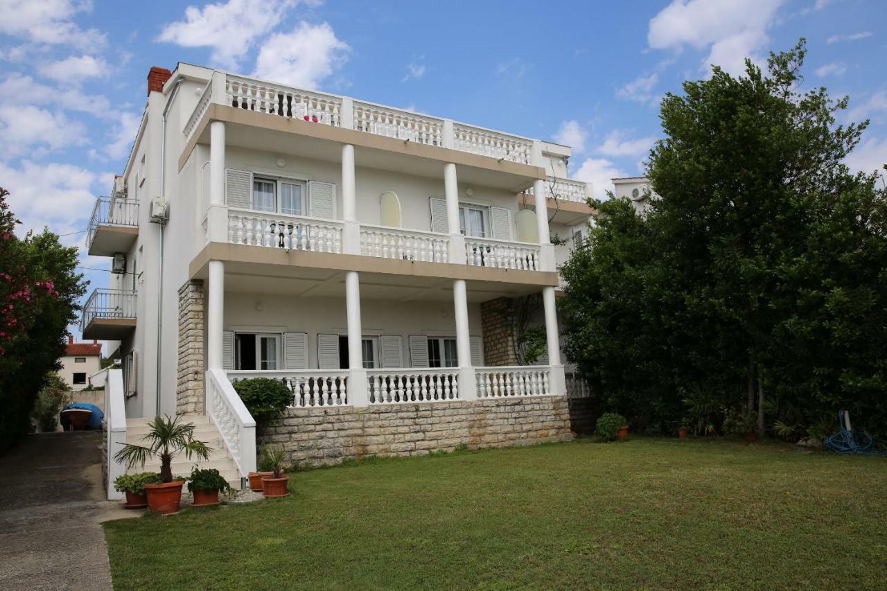 Apartment And Rooms Villa Kolonada Vodice Exterior foto