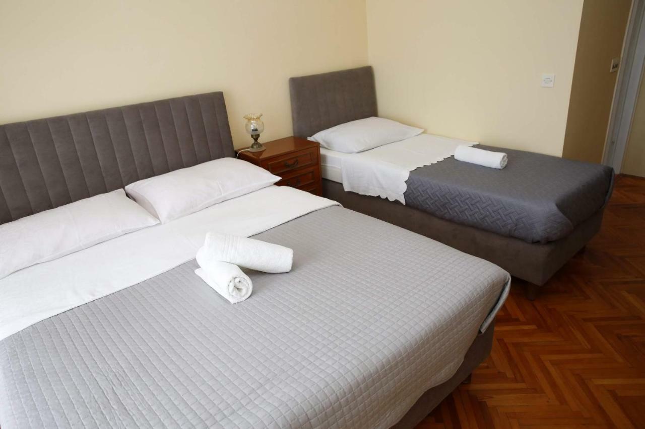 Apartment And Rooms Villa Kolonada Vodice Exterior foto