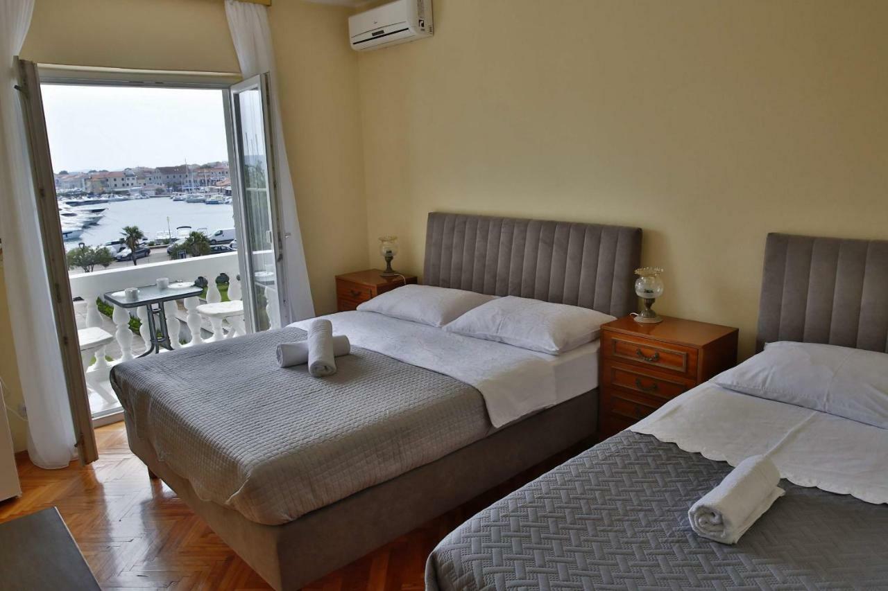 Apartment And Rooms Villa Kolonada Vodice Exterior foto