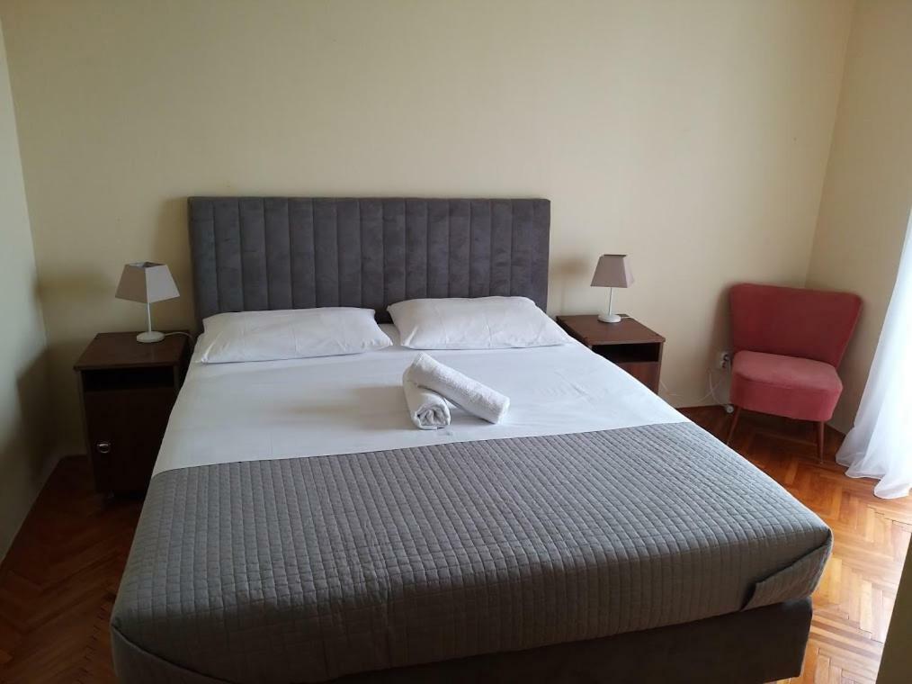 Apartment And Rooms Villa Kolonada Vodice Exterior foto